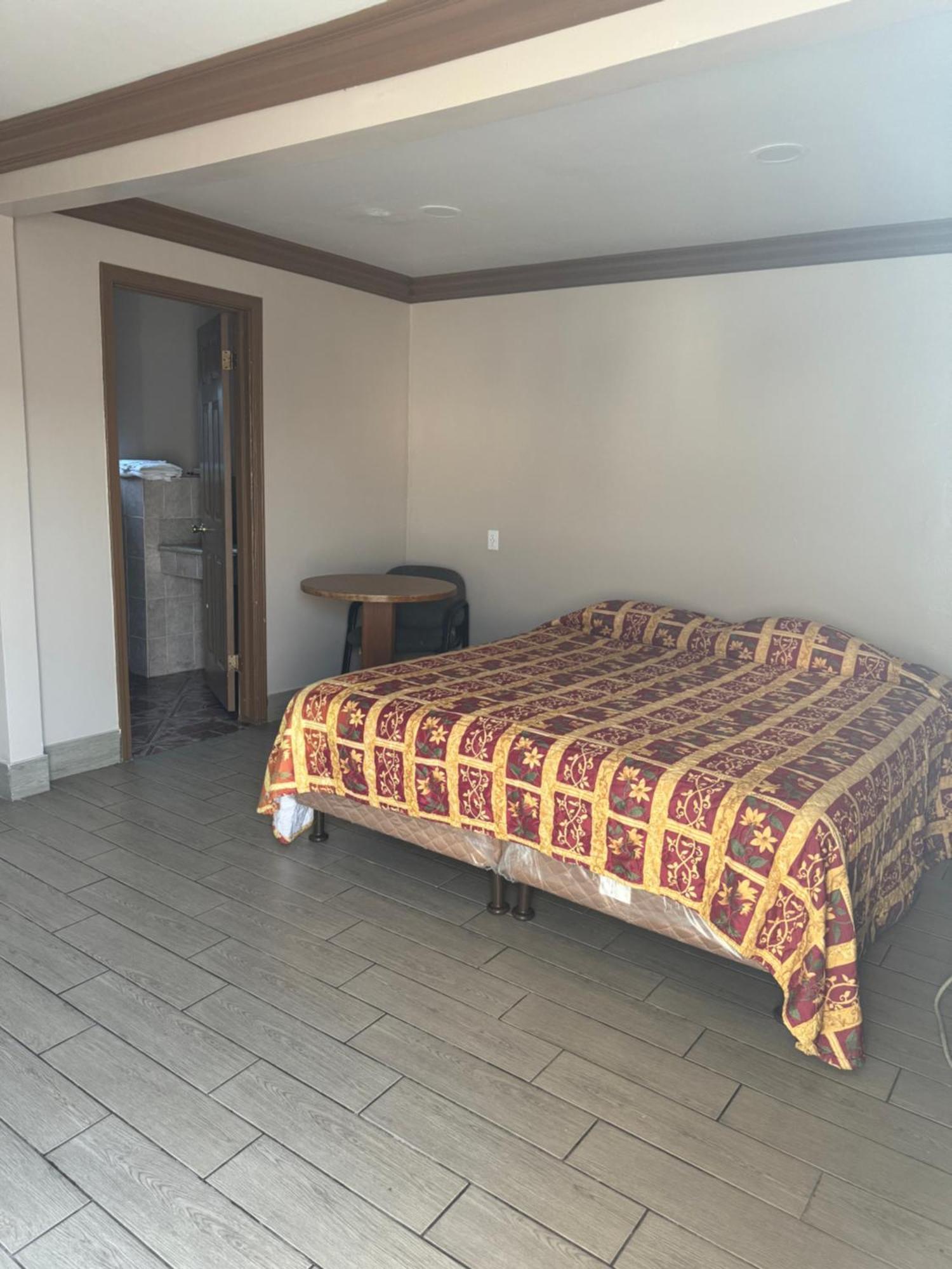 Monterey Motel Long Beach Room photo