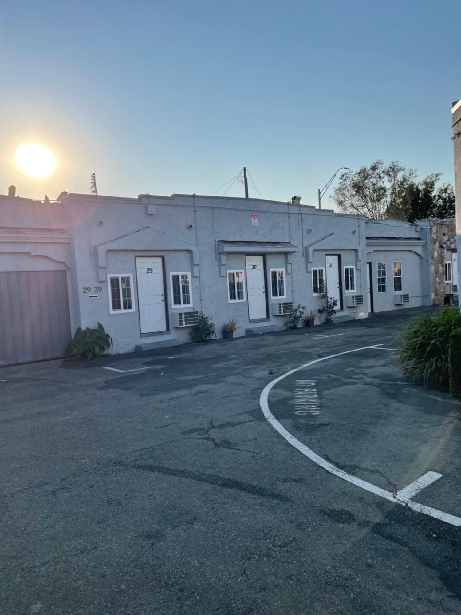 Monterey Motel Long Beach Exterior photo